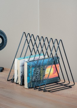 Metal Üçgen Dergilik Kitaplık Plaklık Masa Üstü Çok Amaçlı Düzenleyici